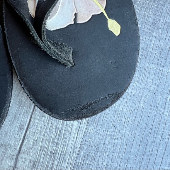 Roxy Black Floral Leather Flip Flop Size 8 Las Brisas Sandal - Picture 9 of 11